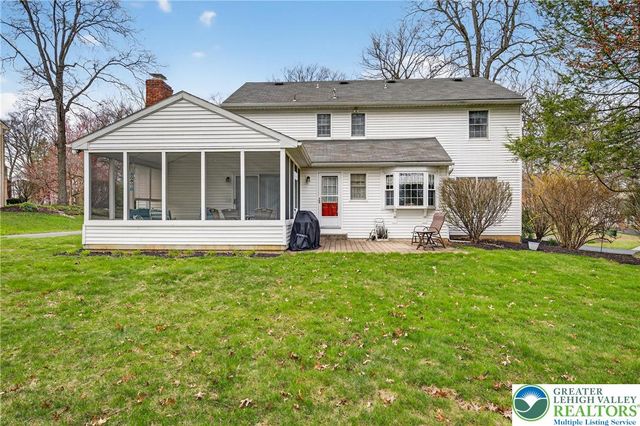 5292 Hanover Drive, Lower Macungie Twp, PA 18106
