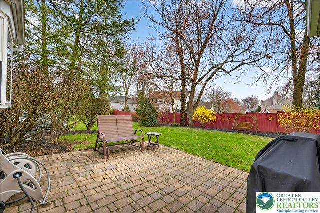 5292 Hanover Drive, Lower Macungie Twp, PA 18106