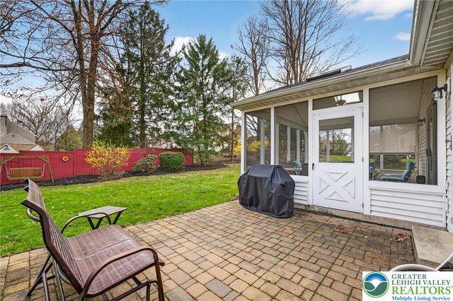 5292 Hanover Drive, Lower Macungie Twp, PA 18106