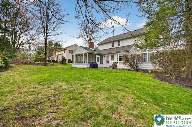 5292 Hanover Drive, Lower Macungie Twp, PA 18106