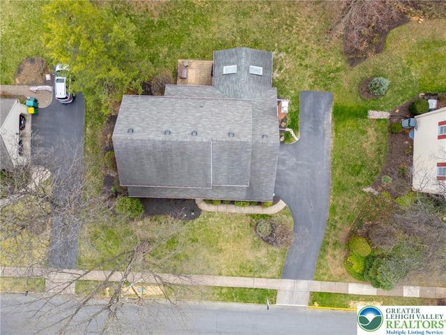 5292 Hanover Drive, Lower Macungie Twp, PA 18106