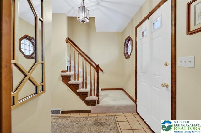 5292 Hanover Drive, Lower Macungie Twp, PA 18106