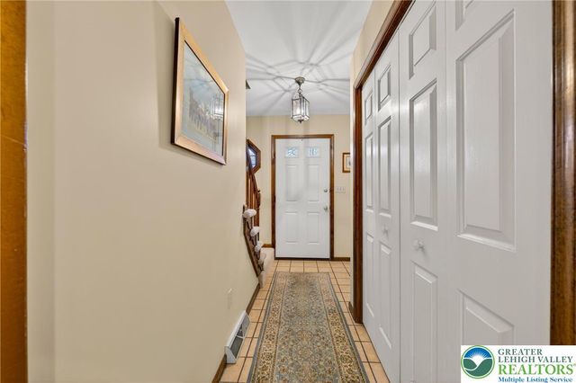5292 Hanover Drive, Lower Macungie Twp, PA 18106