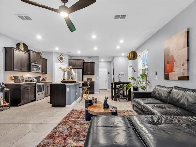 5019 BLUE LATAN LANE, Tampa, FL 33610