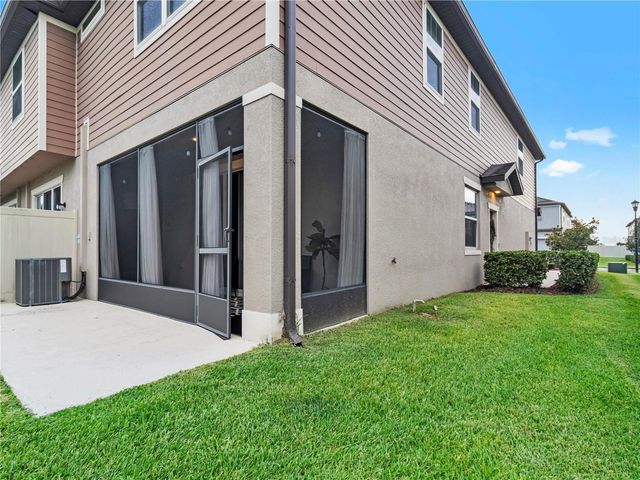 5019 BLUE LATAN LANE, Tampa, FL 33610