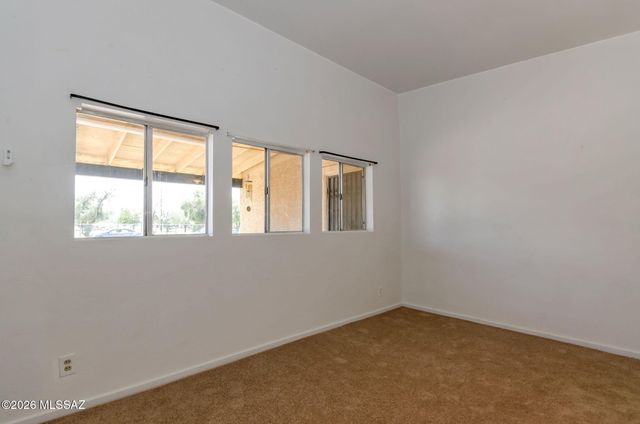2416 S Forgeus Stravenue, Tucson, AZ 85713