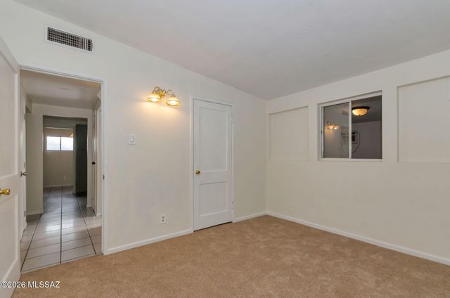 2416 S Forgeus Stravenue, Tucson, AZ 85713