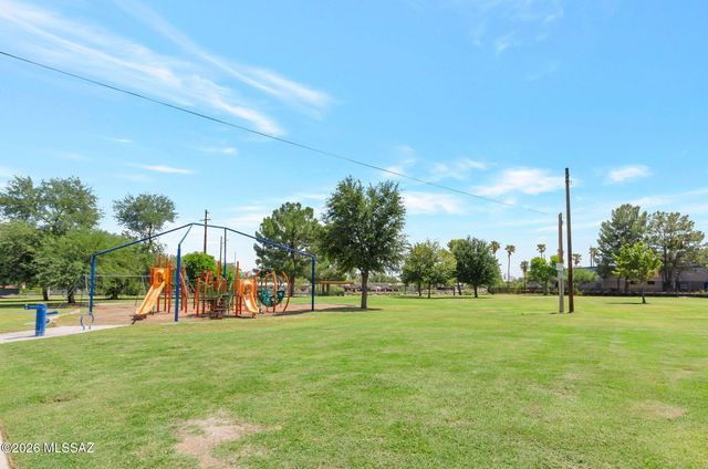 2416 S Forgeus Stravenue, Tucson, AZ 85713