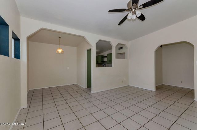 2416 S Forgeus Stravenue, Tucson, AZ 85713