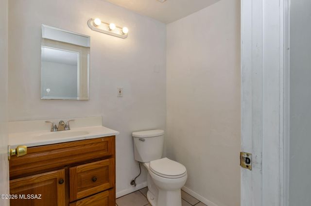 2416 S Forgeus Stravenue, Tucson, AZ 85713