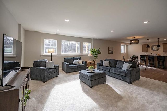 N51W18921 Quietwood DRIVE, Menomonee Falls, WI 53051