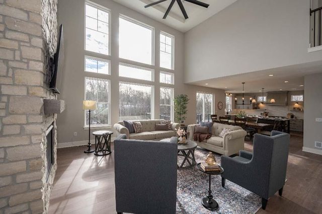 N51W18921 Quietwood DRIVE, Menomonee Falls, WI 53051