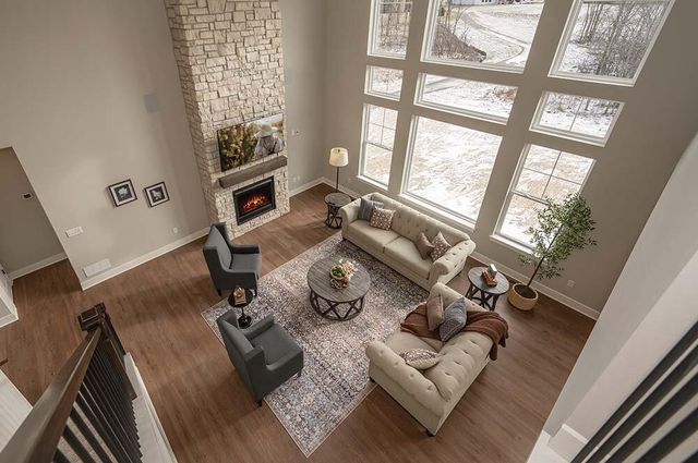 N51W18921 Quietwood DRIVE, Menomonee Falls, WI 53051