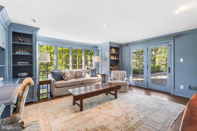 2490 WHITE HORSE RD, Berwyn, PA 19312