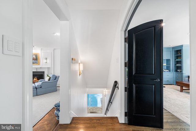 2490 WHITE HORSE RD, Berwyn, PA 19312