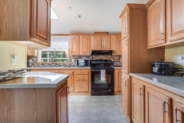 51 Nelson Street, Salem, NH 03079