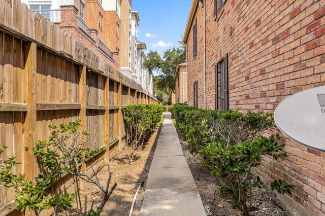 2255 Braeswood Park Drive 257, Houston, TX 77030