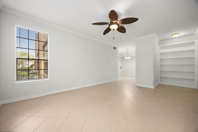2255 Braeswood Park Drive 257, Houston, TX 77030
