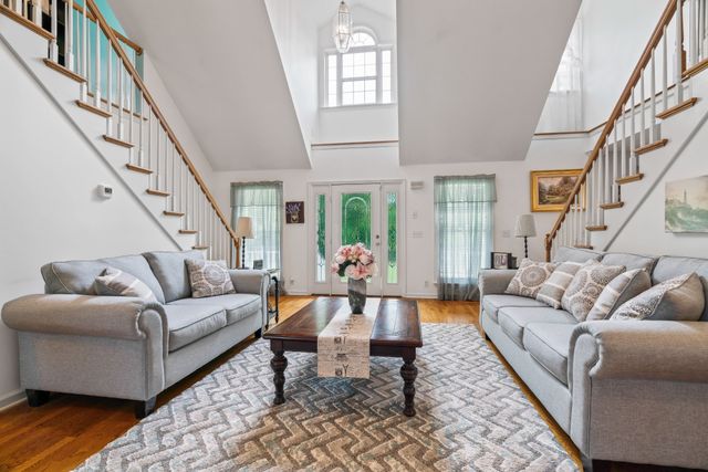 5291 Sam Hill Rd, Smyrna, TN 37167