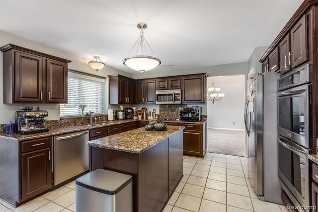 30425 Norwich Drive, Novi, MI 48377