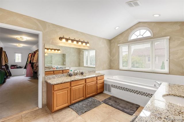 30425 Norwich Drive, Novi, MI 48377