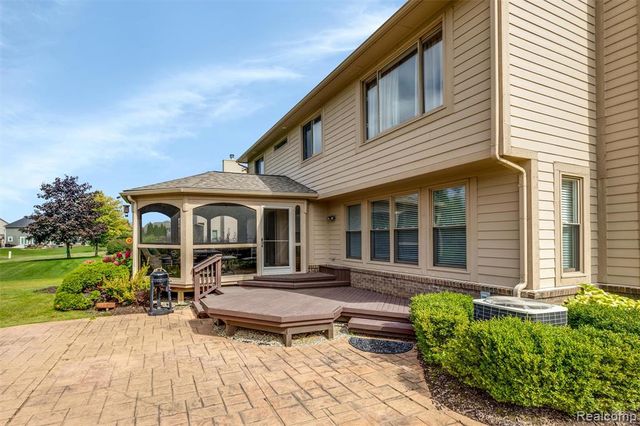 30425 Norwich Drive, Novi, MI 48377