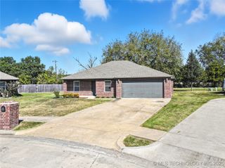 8 Ryan Place, Kiefer, OK 74041