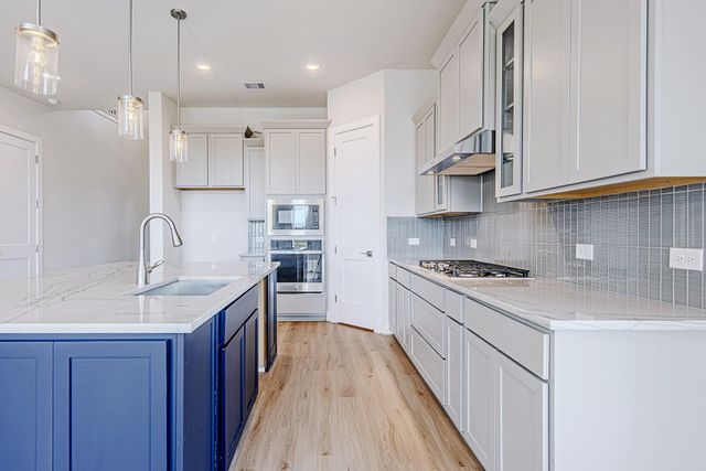 181 Peninsula Point Drive, Montgomery, TX 77356