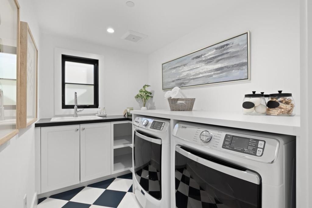 Image 20 of property listing at 611 Nevada Avenue, San Mateo, CA 94402