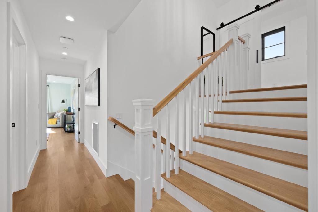 Image 21 of property listing at 611 Nevada Avenue, San Mateo, CA 94402