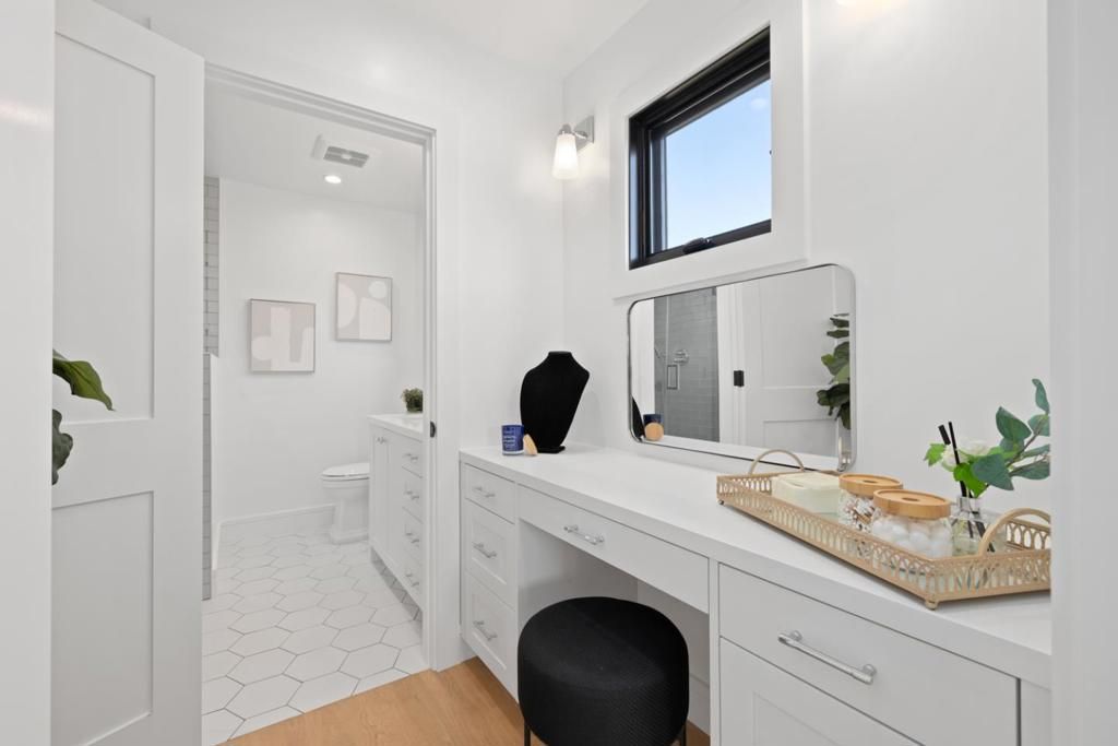Image 25 of property listing at 611 Nevada Avenue, San Mateo, CA 94402