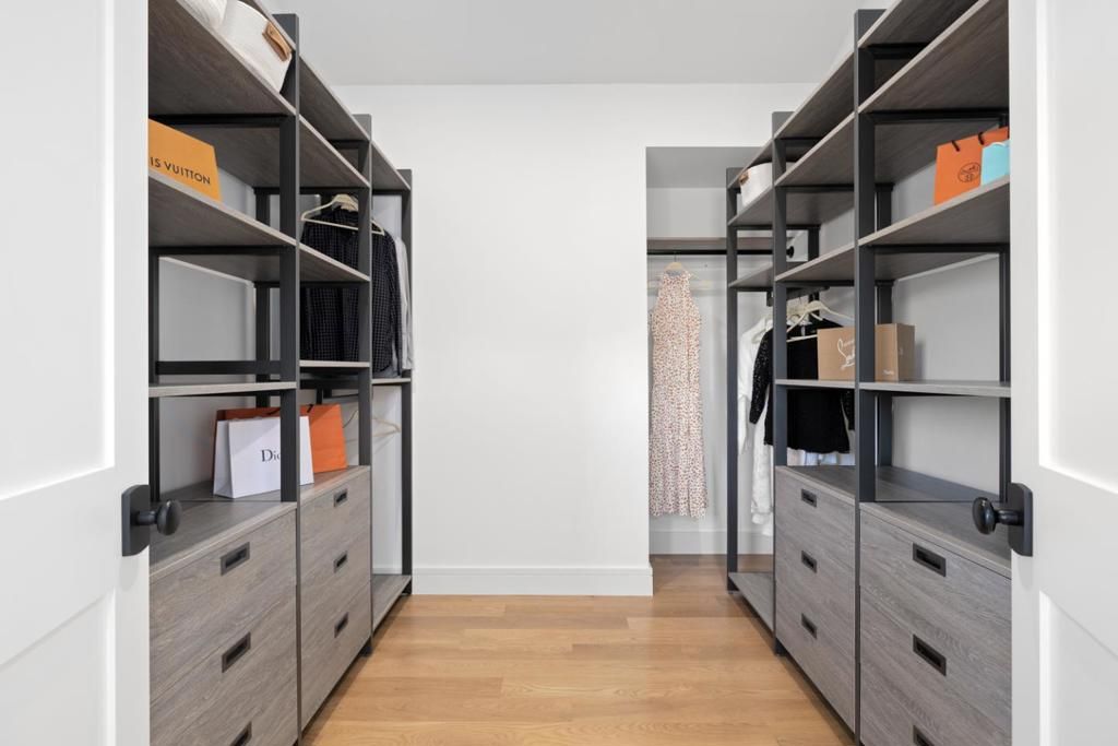 Image 31 of property listing at 611 Nevada Avenue, San Mateo, CA 94402