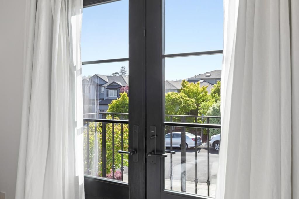 Image 33 of property listing at 611 Nevada Avenue, San Mateo, CA 94402