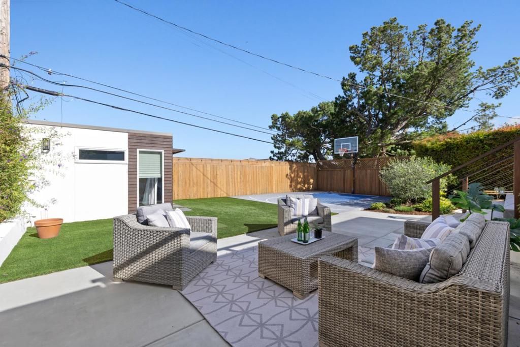 Image 39 of property listing at 611 Nevada Avenue, San Mateo, CA 94402