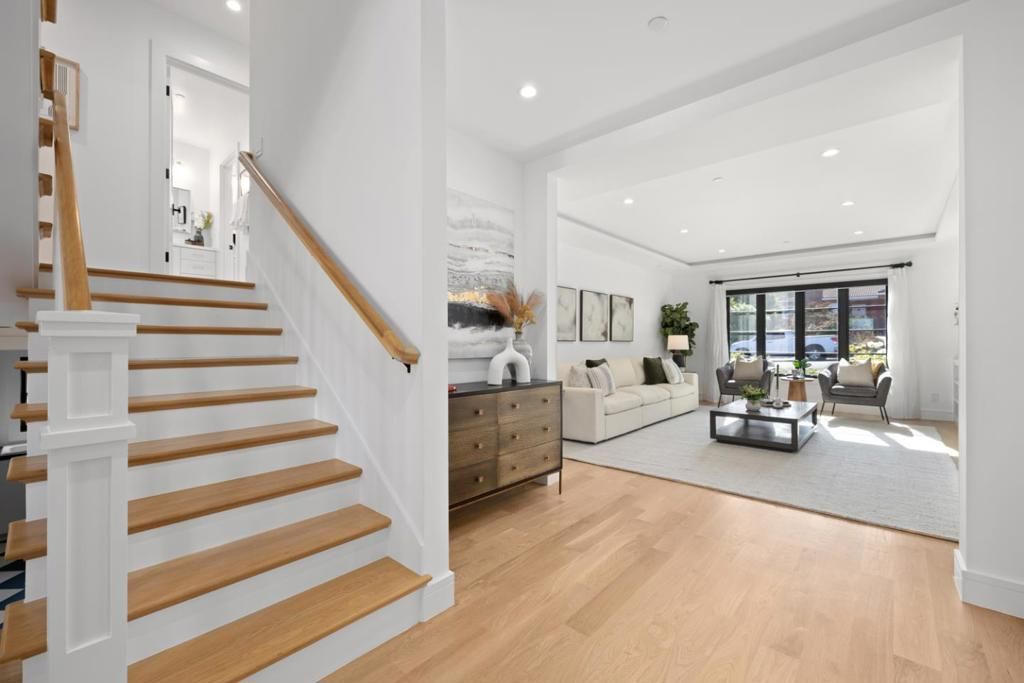 Image 5 of property listing at 611 Nevada Avenue, San Mateo, CA 94402