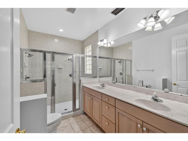 814 Carolina Circle SW, Vero Beach, FL 32962