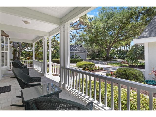 814 Carolina Circle SW, Vero Beach, FL 32962