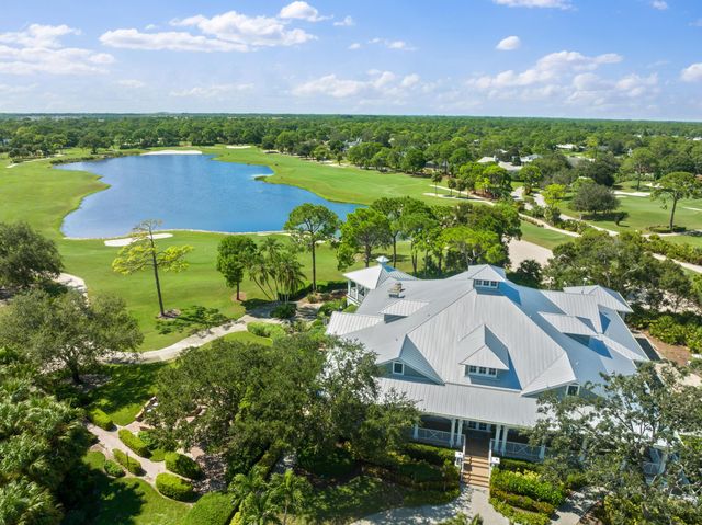814 Carolina Circle SW, Vero Beach, FL 32962