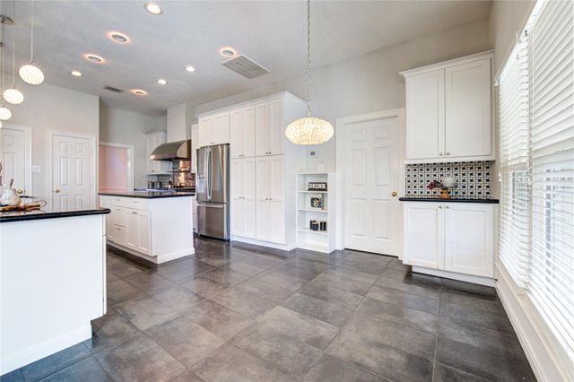 309 Oak Creek Drive, League City, TX 77573