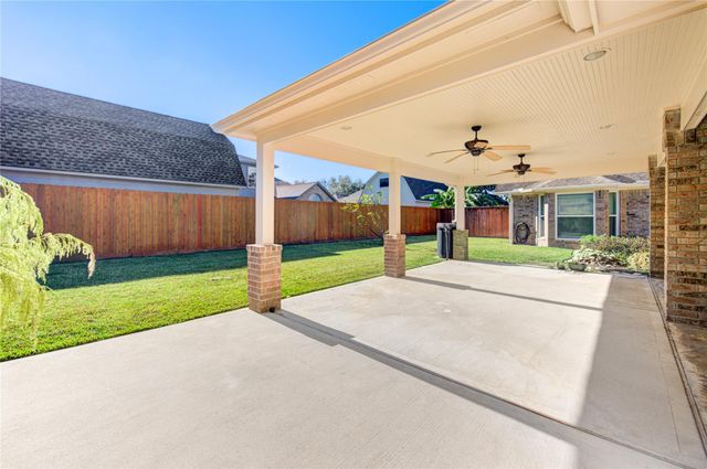 309 Oak Creek Drive, League City, TX 77573