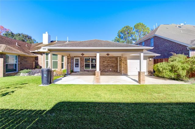 309 Oak Creek Drive, League City, TX 77573