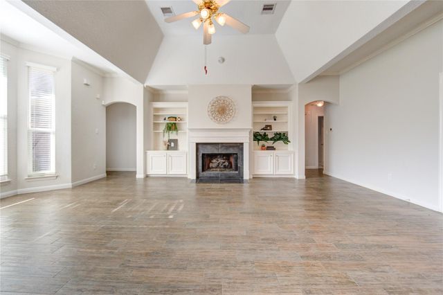 309 Oak Creek Drive, League City, TX 77573