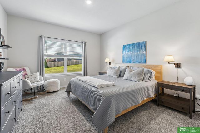 6417 Clear Creek Street, Papillion, NE 68157