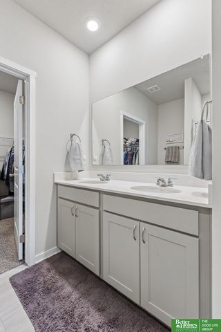 6417 Clear Creek Street, Papillion, NE 68157