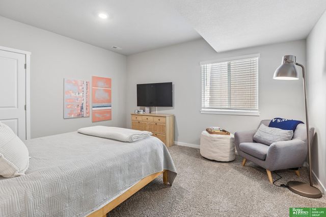 6417 Clear Creek Street, Papillion, NE 68157