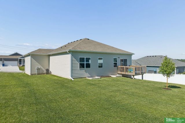 6417 Clear Creek Street, Papillion, NE 68157