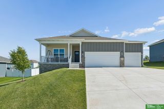 6417 Clear Creek Street, Papillion, NE 68157