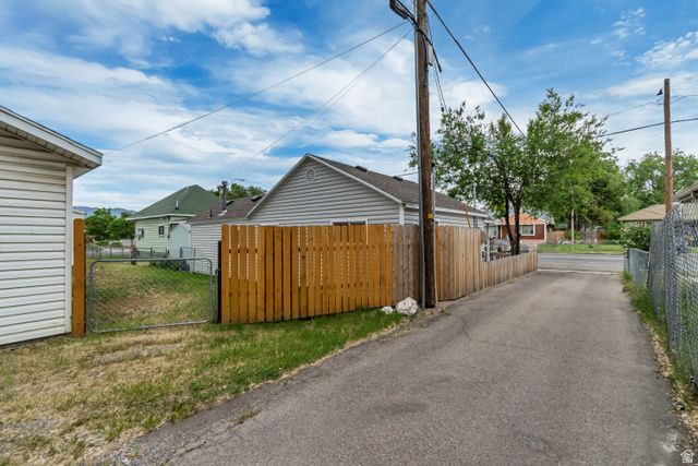 1184 W 400 S, Salt Lake City, UT 84104