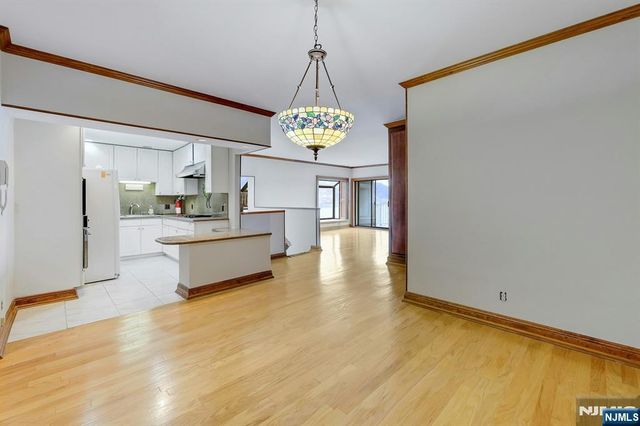 1225 River Road 2B, Edgewater, NJ 07020