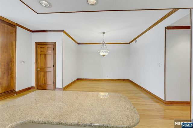 1225 River Road 2B, Edgewater, NJ 07020